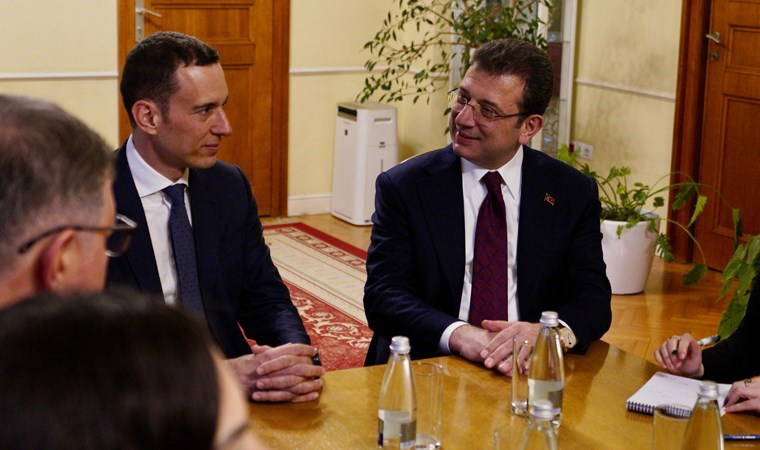 Sofya'da 'yeni bir sayfa' vurgusu... İmamoğlu, B40 Balkan Şehirleri Zirvesi'nde konuştu: 'Halkın sesi er ya da geç galip gelecektir'