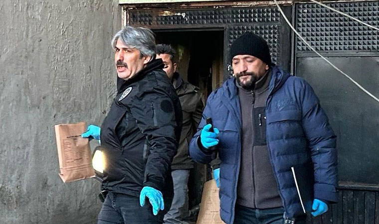 Antalya’da oto yıkamacıya 'Sevgilime kim yazdı' baskını: Cinayet silahı metruk binada bulundu