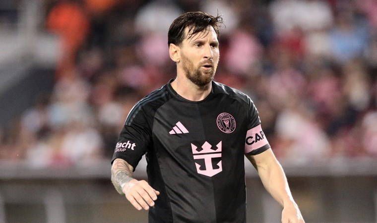 Lionel Messi'den forma istedi: 6 ay men cezası aldı!