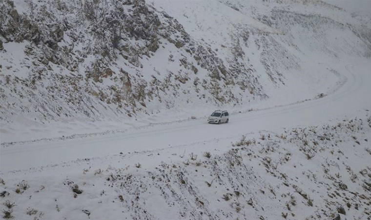 Van'da 'kar' esareti: 85 yerleşim yeri ulaşıma kapandı