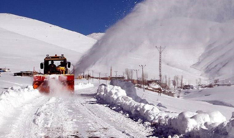 Doğu'da kar esareti... Ardahan ve Ağrı'da 165 köye ulaşılamıyor!