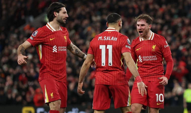 Liverpool şampiyonluğa koşuyor: Bir engeli daha geçti!