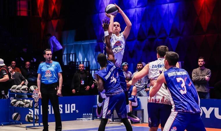 Red Bull Half Court’ta Rap konseri, smaç ve üçlük yarışması izleyenlere unutulmaz anlar yaşattı