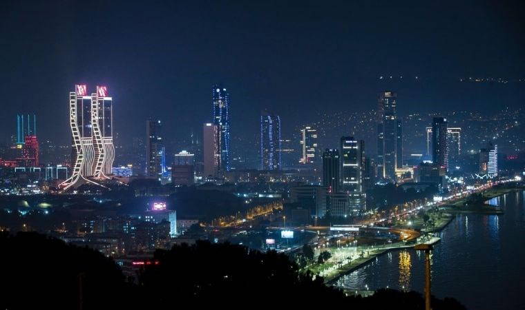 İzmir’de dış cephe aydınlatmalarında yeni dönem