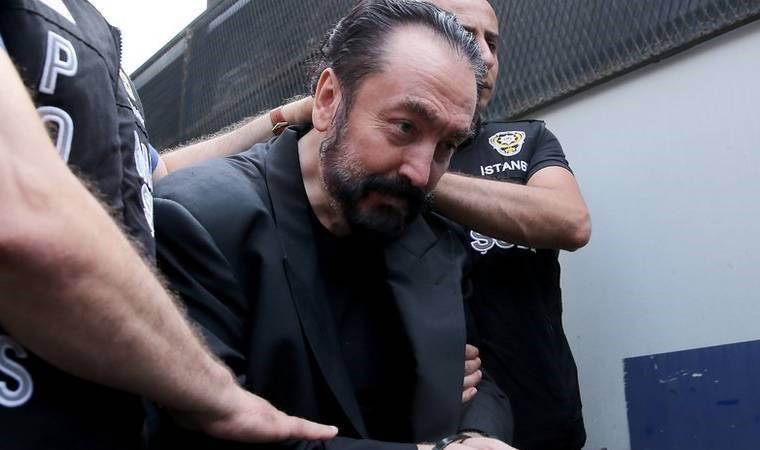 Adnan Oktar, üç suçtan beraat etti: 'Kaçakçılık diye bir şey yok, kumpas var'