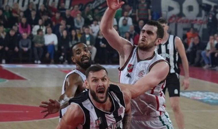 Beşiktaş Fibabanka, geriden gelerek galip