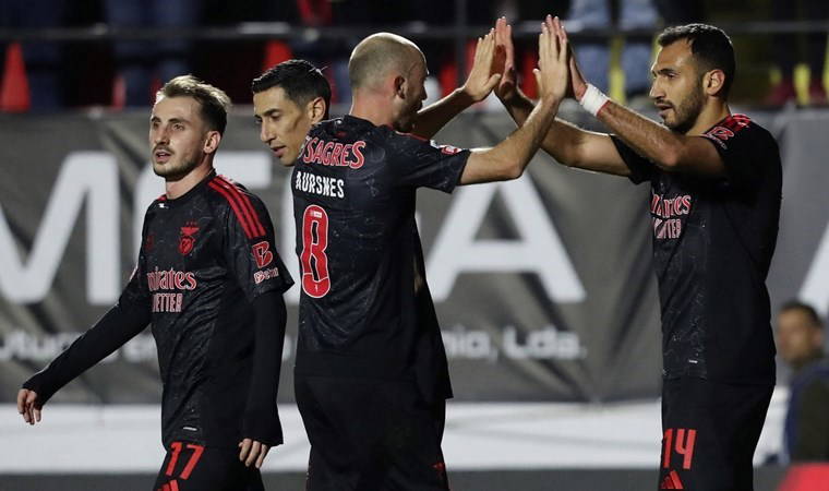 Benfica 3 puanı üç golle aldı!