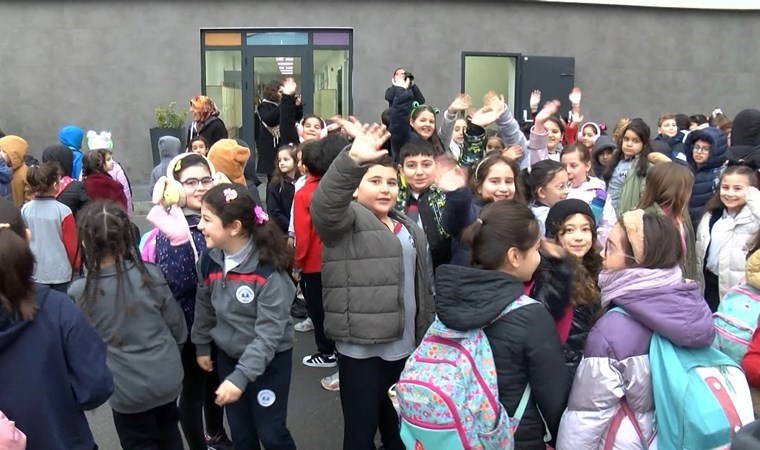 Yarıyıl tatili bitti... Okullarda ilk ders zili çaldı!