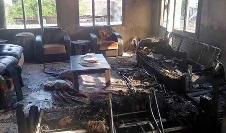 Isparta’da ev yangını: Balkondan tahliye edildiler!