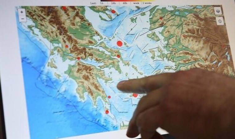 Son 6 saatte Ege Denizi'nde 1.7 ile 4.7 arasında 50'nin üzerinde deprem meydana geldi