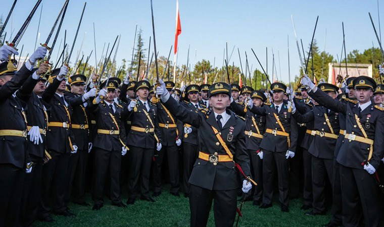 4 üye karara karşı çıktı