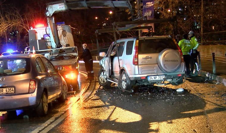 İstanbul Sarıyer'de otomobil ve cip kafa kafaya çarpıştı: Yaralılar var!