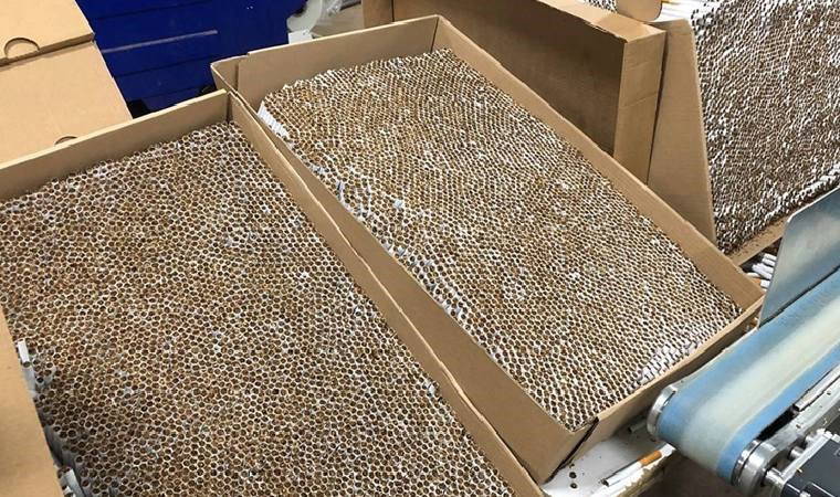 Kamyonete saklamışlar... 5 milyon kaçak makaron yakalandı!