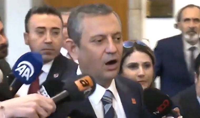 Özgür Özel'den ATV muhabirine 'slogan' göndermesi: 'Sen de kurtulamazsın tek başına...'