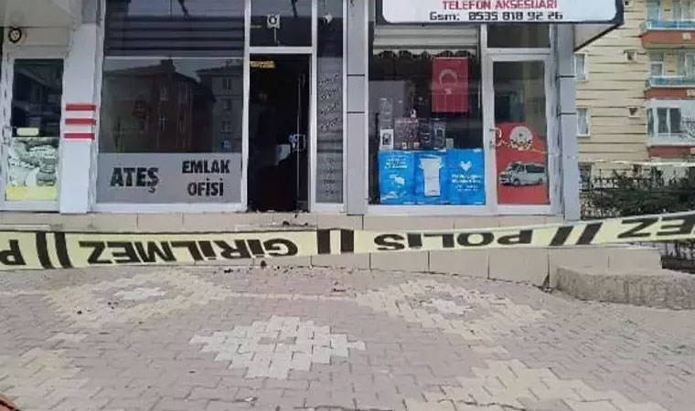 Emlakçı dükkanını basan saldırgan yeğenini ve kardeşini bıçakladı, polise teslim oldu