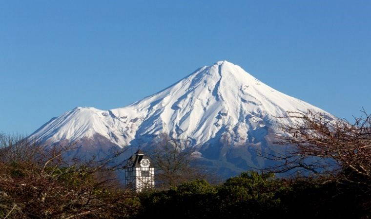 Yeni Zelanda bir dağa insan hakları verdi: "Taranaki Mounga" artık yasal bir kişilik