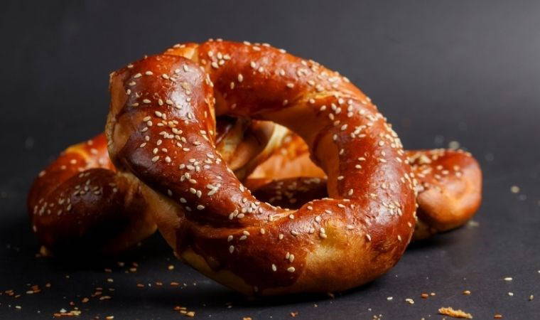 Alman simidi Pretzel tarifi