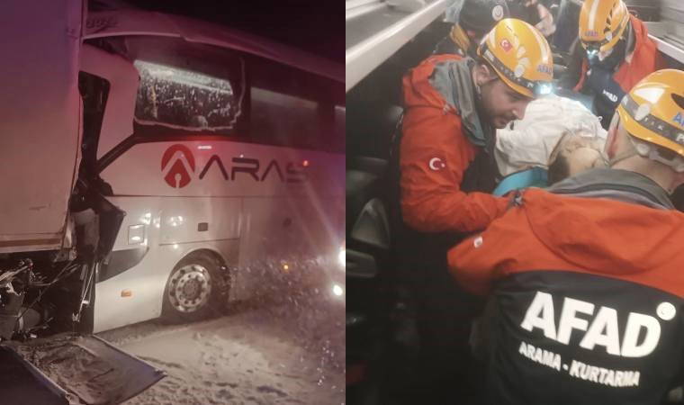 Sivas'ta yolcu otobüsü, TIR'a çarptı: Ölü ve yaralılar var!