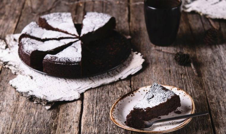 Az malzemeyle büyük lezzet yakalayın: İsveç keki tarifi