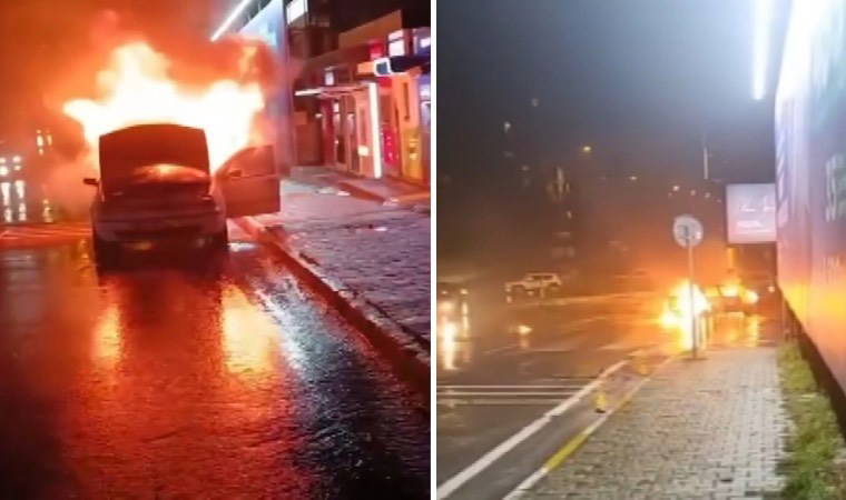 Ataşehir'de alev alev yanan otomobil tabelaya çarparak durdu