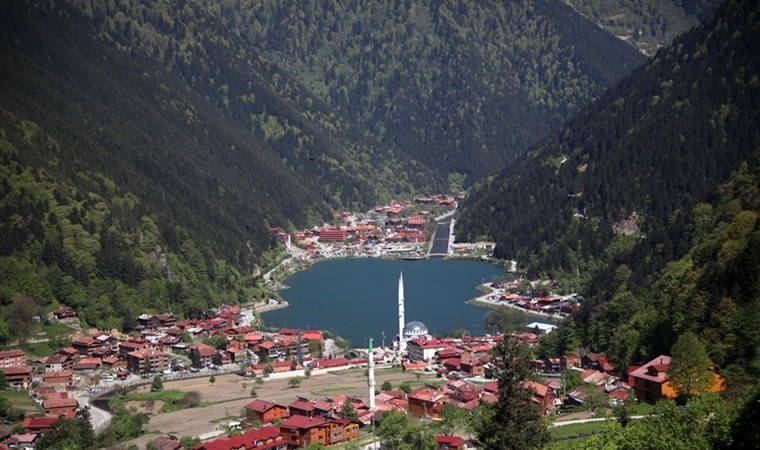Kartalkaya faciasının ardından... Uzungöl'de artan denetimler: Çok sayıda işletme ruhsatsız çıktı!
