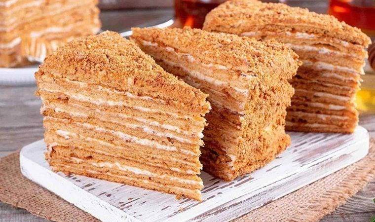 Ballı Rus pastası medovik tarifi