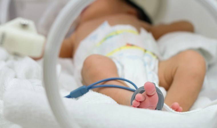 İzmit'te sokakta 25 günlük bir bebek bulundu