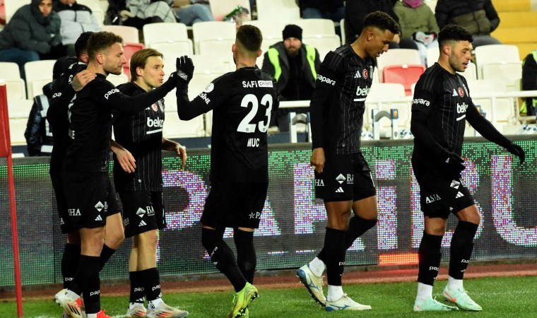 Spor yazarları Sivasspor-Beşiktaş maçını yorumladı: 'Federasyon Eskimo sanıyor olabilir'