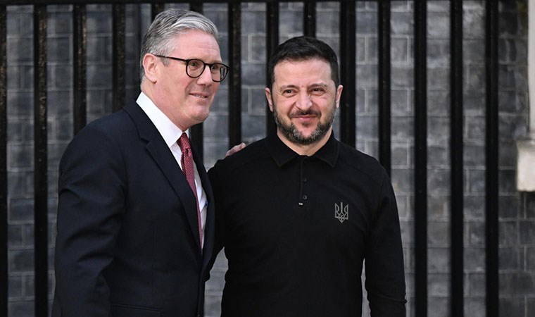 Zelenski, Beyaz Saray'da Trump'la tartışmasının ardından Londra'da: Starmer ile görüştü