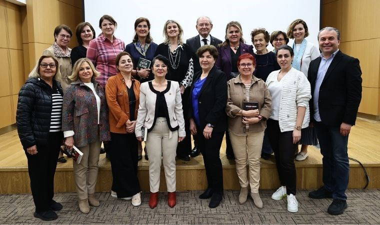 Zeynep Oral Denizli’de okuyucularıyla buluştu