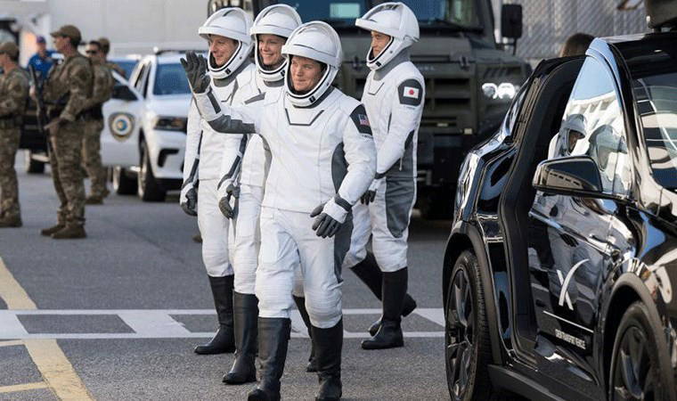 Mahsur kalan astronotları getireceklerdi