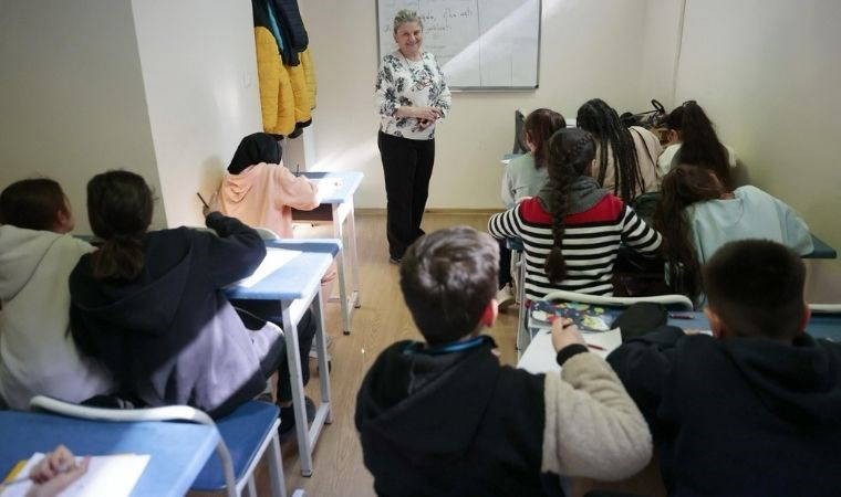 Konak’ta çocuklar hem eğleniyor hem öğreniyor