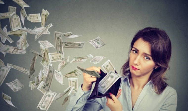 Gereksiz yere para harcamayı çok seven 5 burç: Bu burçlar maddi konularda fazlasıyla savurgan davranıyor...