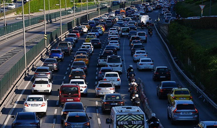 İstanbul'da trafik yoğunluğu yüzde 81'e ulaştı