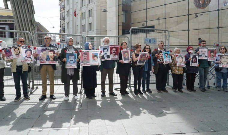 Cumartesi Anneleri, Bakan Yerlikaya'dan Galatasaray Meydanı'nda ablukanın kaldırılmasını istedi