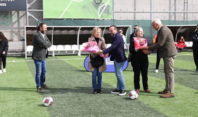 Metin Kurt ismi İBB Yedikule Spor Tesisleri’nde yaşatılacak.. Törene Mustafa Denizli ve Yılmaz Vural da katıldı