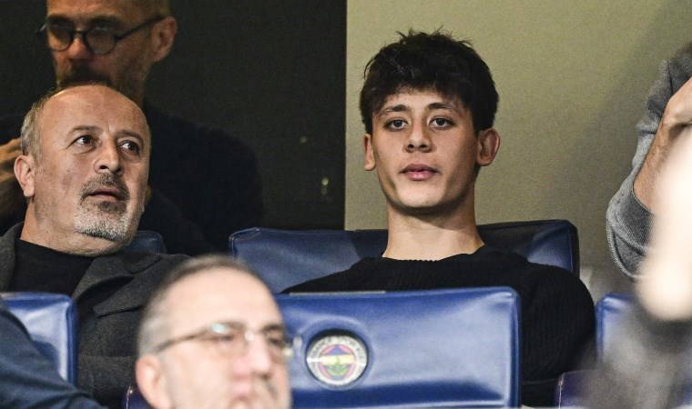 Arda Güler Kadıköy'de: Milli futbolcudan eski takımına destek!