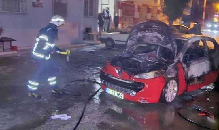 'Psikolojim bozuk' dedi: Annesinin arabasını kundakladı!