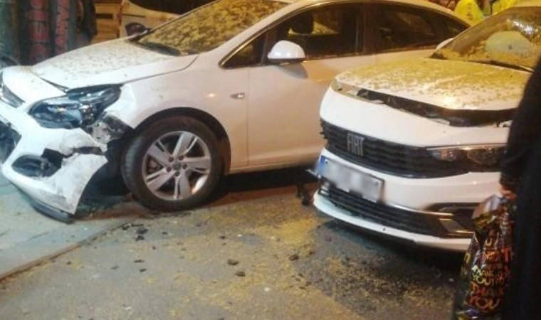 İstanbul'da feci kaza... Kıraathaneye daldı: 6 yaralı!