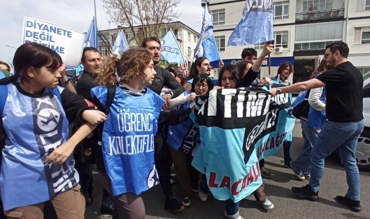 Bakanlığın önüne gelmeden gözaltına alındılar