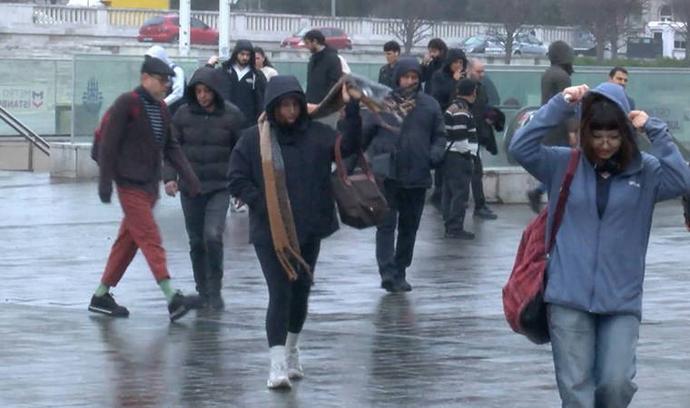 Meteoroloji uyarmıştı... İstanbul'da 'yalancı bahar' bitti: Hava bir günde ortalama 15 derece soğudu