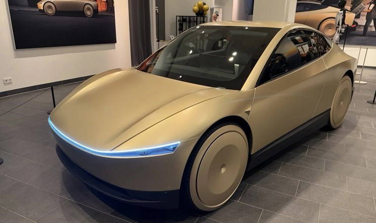 Tesla CyberCab'de test sürüşleri başlıyor: Küçük batarya, 300 km menzil!