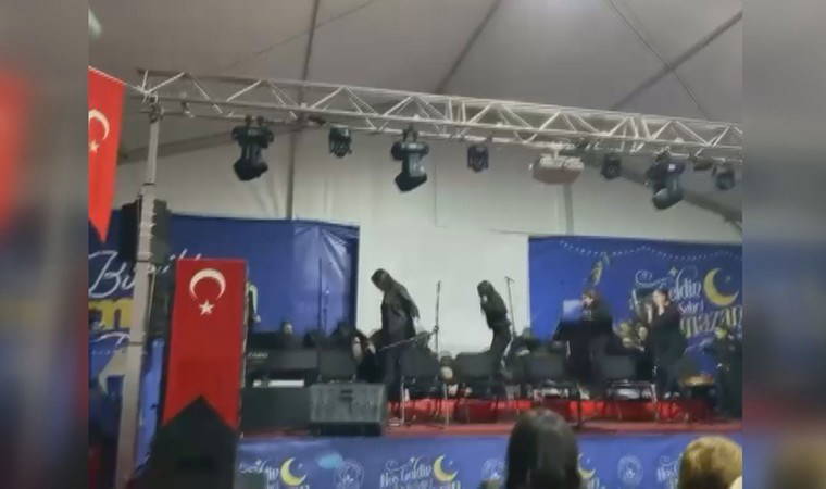 Ramazan etkinliğinde sahne çöktü: 4 yaralı
