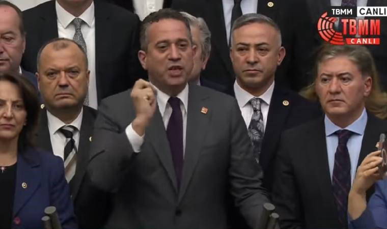 Tüm CHP'li vekiller kürsüde