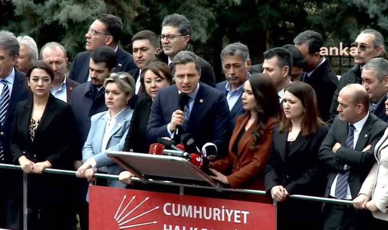 CHP Genel Merkezi'nde 'demokrasi nöbeti' başladı: 'Yol arkadaşlarımızı yedirtmeyiz'