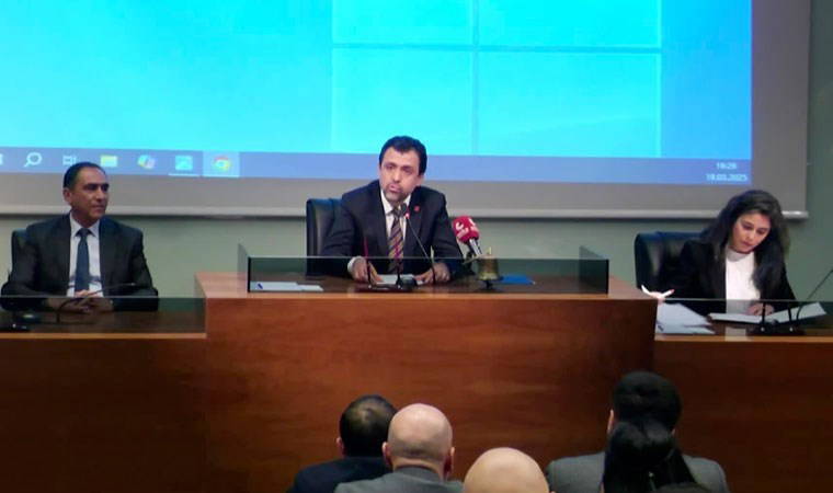 Gözaltına alınan Şişli Belediye Başkanı Resul Emrah Şahan'ın ardından CHP'li Belediye Meclisi üyeleri  olağanüstü toplandı