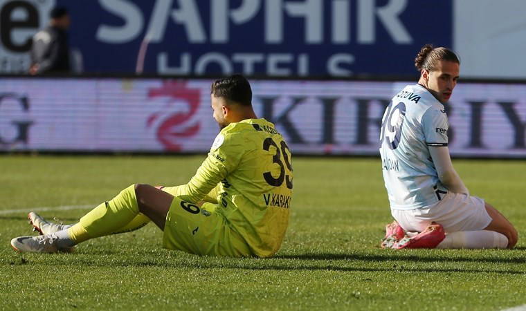 Adana Demirspor'da kaleci Vedat Karakuş'tan iyi haber!