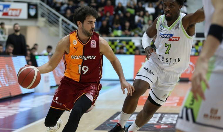 Galatasaray deplasmanda kayıp!