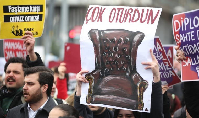 Öğrenciler sokaklara döküldü: Protestolardan dikkat çeken kareler