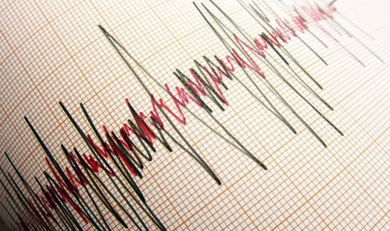 İran'da 5 büyüklüğünde deprem